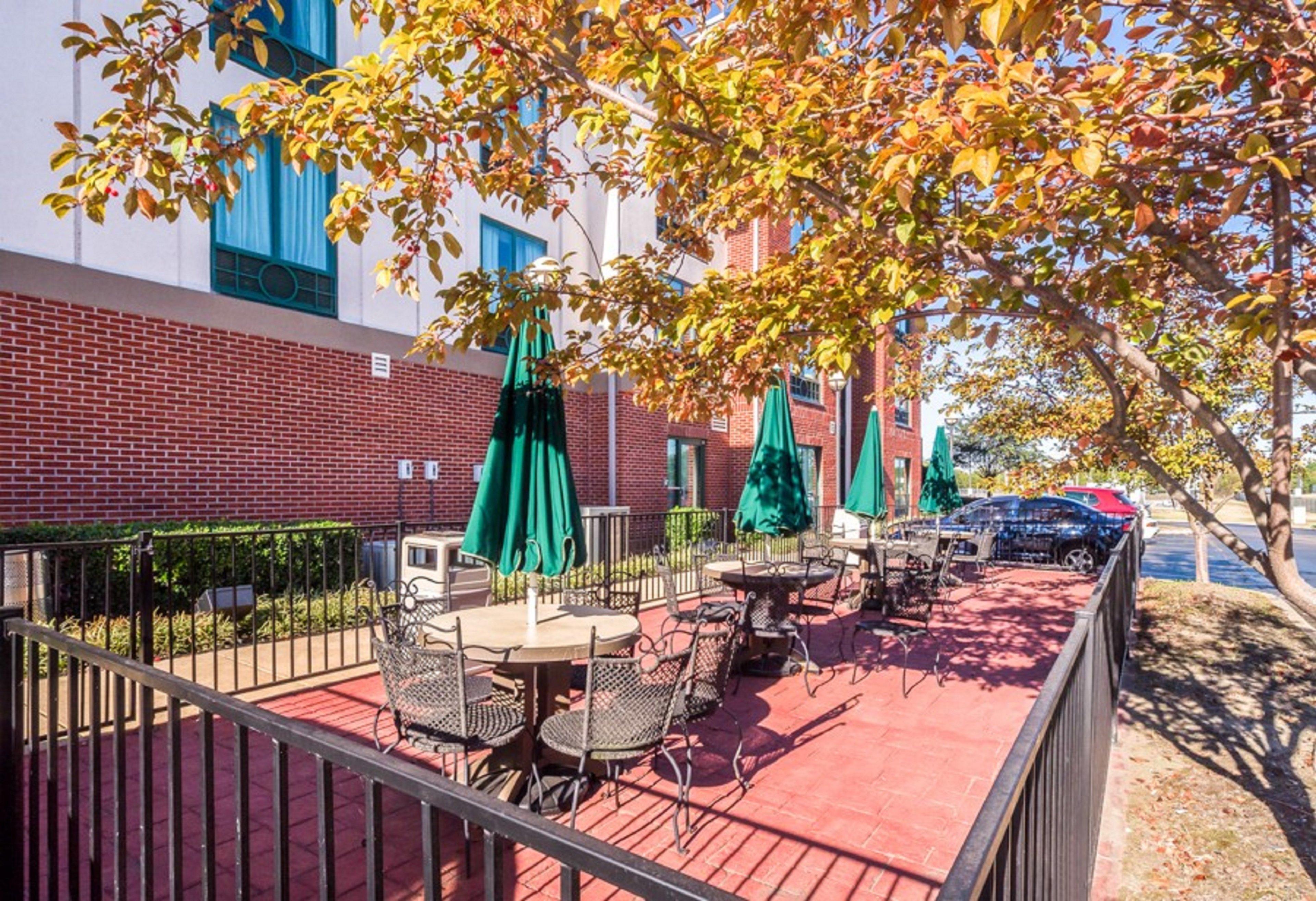 Holiday Inn Express Hotel & Suites Memphis Southwind By Ihg Екстериор снимка